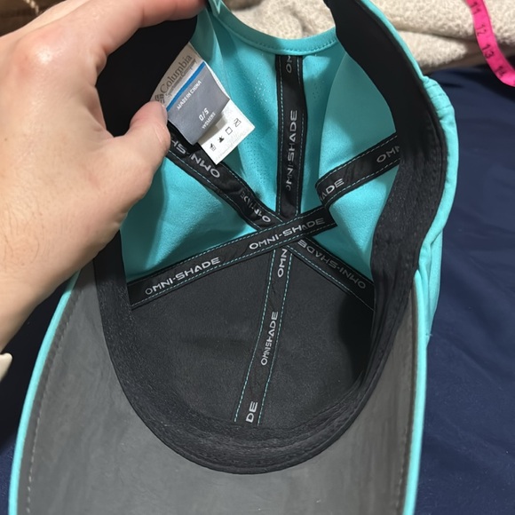 Columbia ball cap - Picture 3 of 3